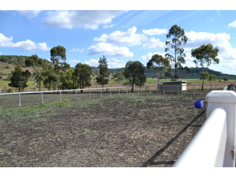24 Cooks Road, Glencoe QLD 4352