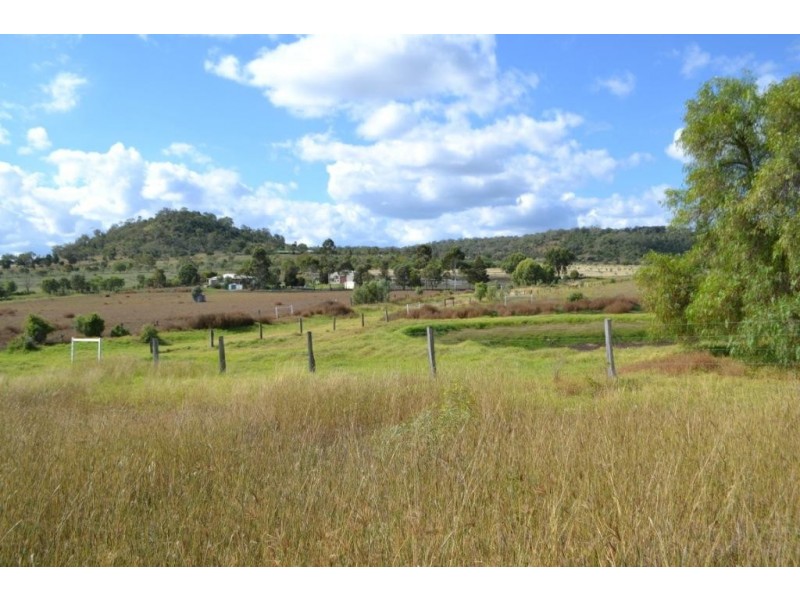 24 Cooks Road, Glencoe QLD 4352