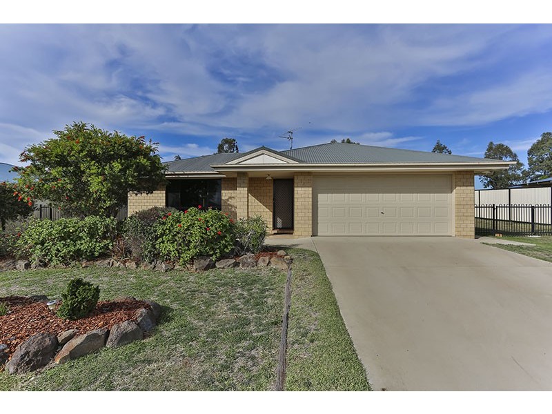 7 Eric Court, Cambooya QLD 4358