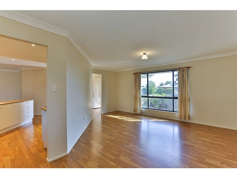 7 Eric Court, Cambooya QLD 4358