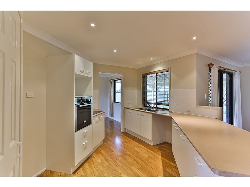 7 Eric Court, Cambooya QLD 4358