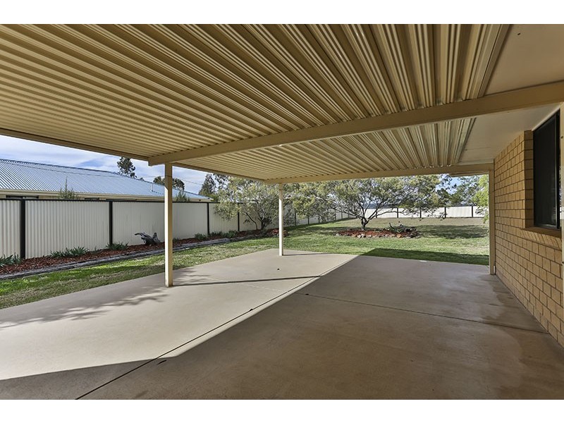 7 Eric Court, Cambooya QLD 4358