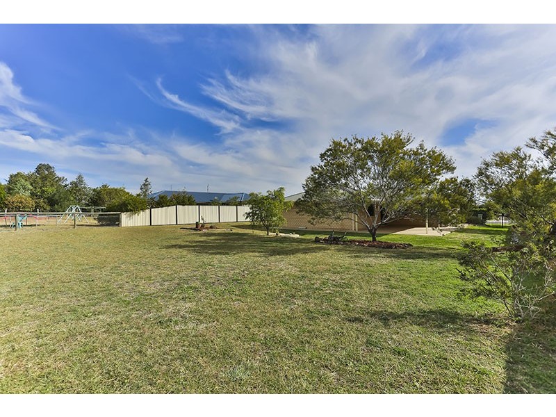 7 Eric Court, Cambooya QLD 4358