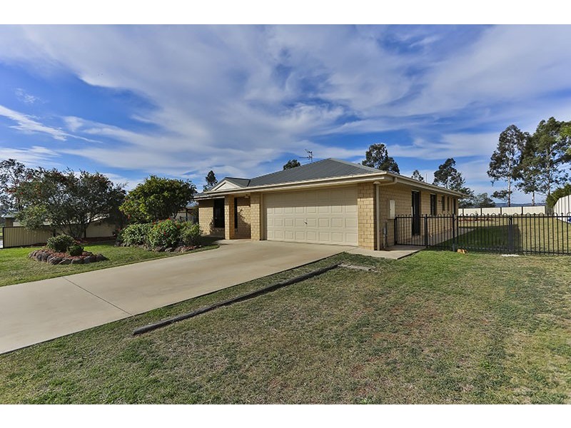 7 Eric Court, Cambooya QLD 4358