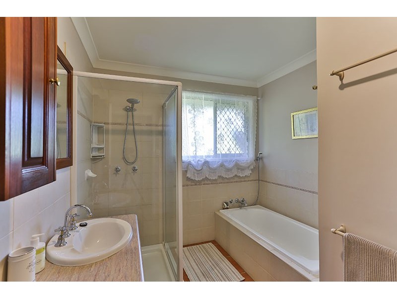 5 Skyline Drive, Glenvale QLD 4350