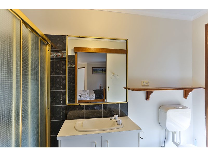 47 Peters Road, Meringandan West QLD 4352