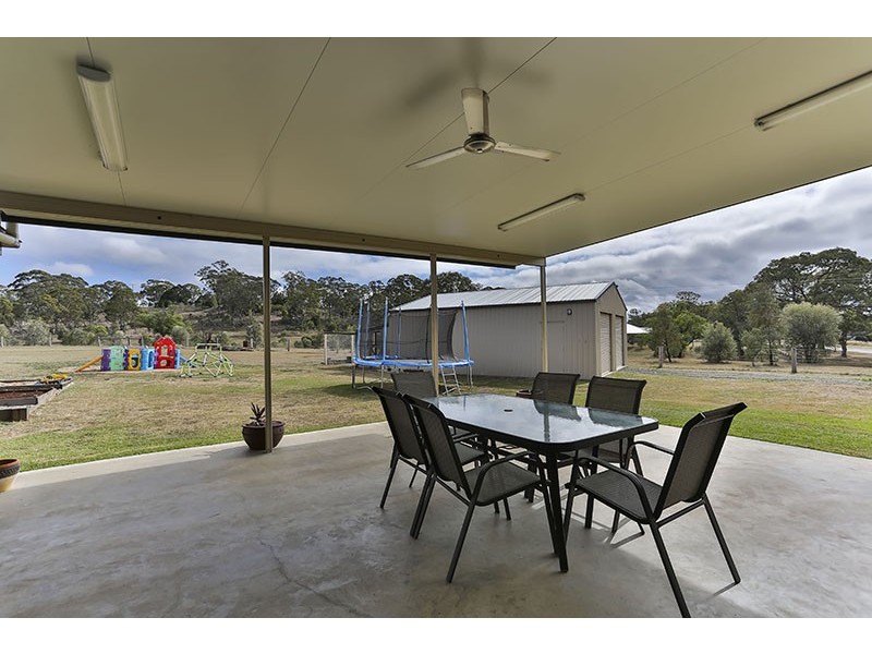 23 Willis Road, Meringandan West QLD 4352