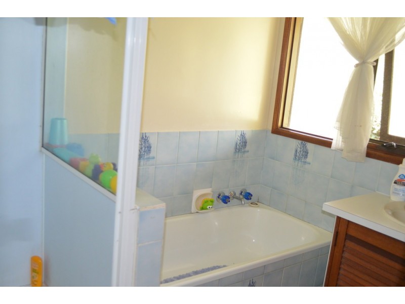 9 Ferguson Road, Westbrook QLD 4350