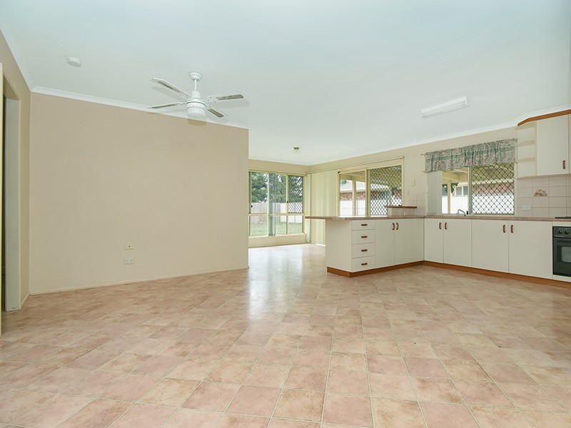 7 Malt Court, Kearneys Spring QLD 4350