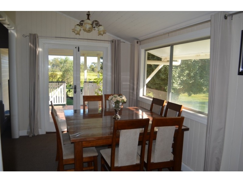 70 Mahon Street, Dalby QLD 4405
