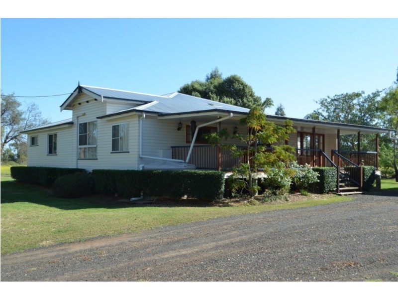 70 Mahon Street, Dalby QLD 4405