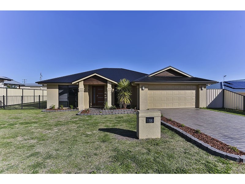 18 Wellington Street, Wyreema QLD 4352