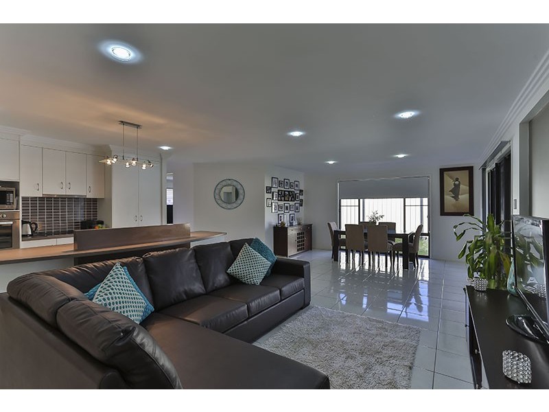 18 Wellington Street, Wyreema QLD 4352