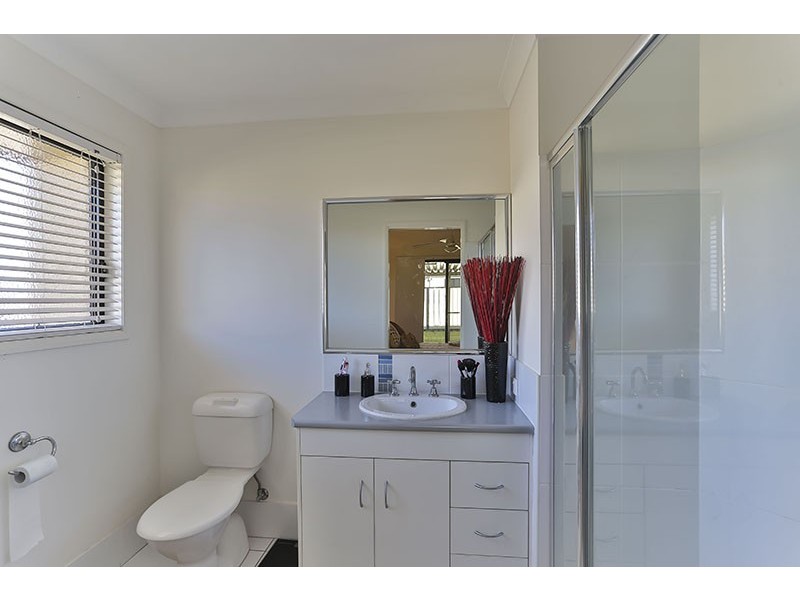 18 Wellington Street, Wyreema QLD 4352