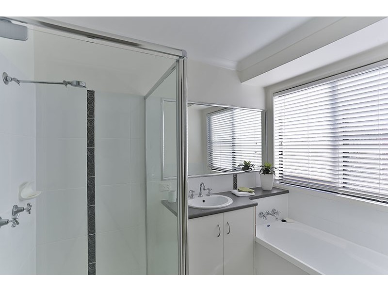 18 Wellington Street, Wyreema QLD 4352