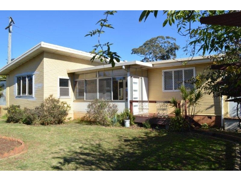 415 Tor Street, Newtown QLD 4350