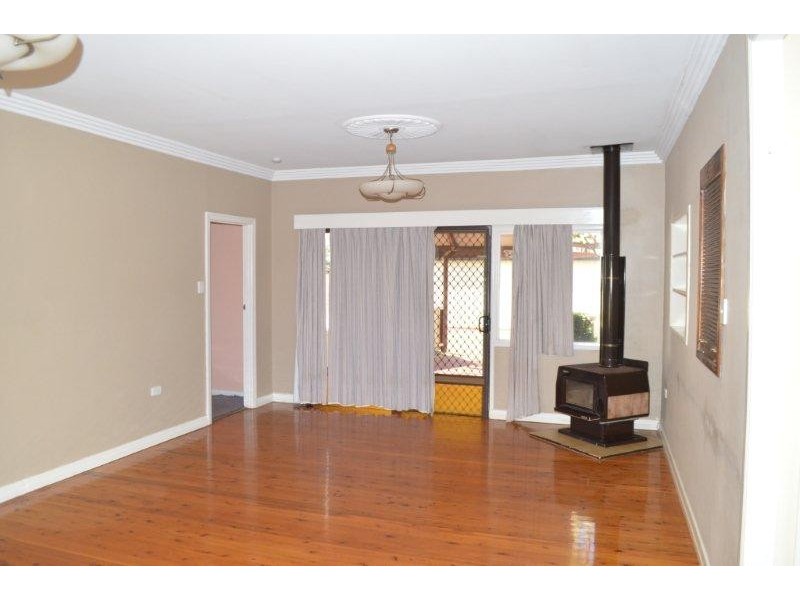 415 Tor Street, Newtown QLD 4350