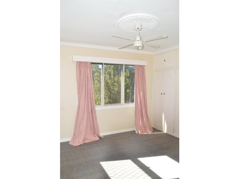 415 Tor Street, Newtown QLD 4350