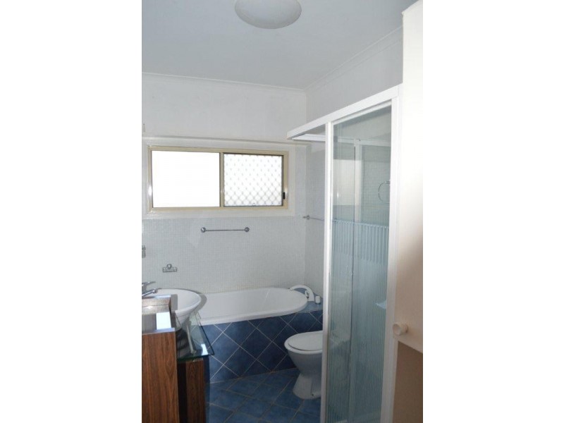 415 Tor Street, Newtown QLD 4350