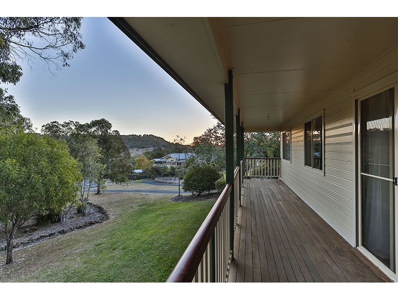 6 Clover Court, Meringandan West QLD 4352