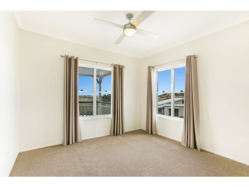 26 Manikato Drive, Hodgson Vale QLD 4352