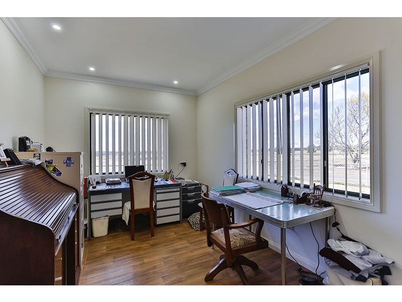 102 Crighton Road, Biddeston QLD 4401