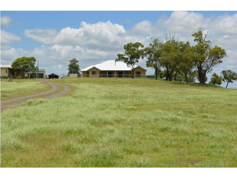 102 Crighton Road, Biddeston QLD 4401