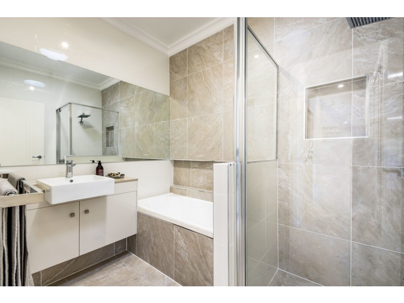 20/565 Hume Street, Kearneys Spring QLD 4350