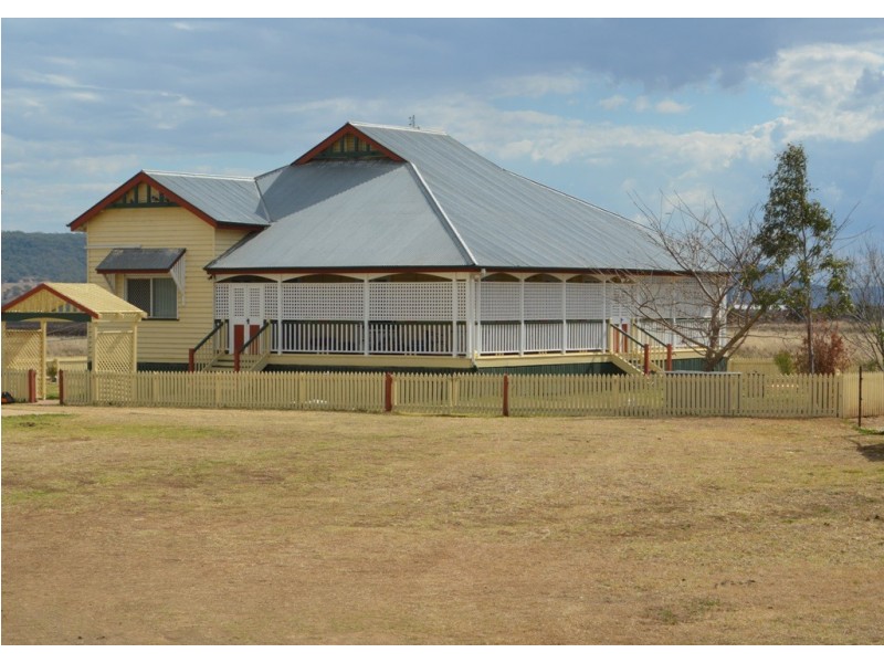 342 Watts Siding Road, Cambooya QLD 4358