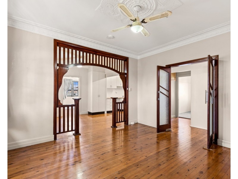 352 South Street, Harristown QLD 4350