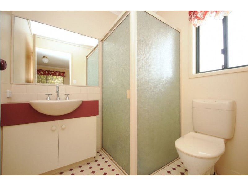 14 Sondergeld Court, Kearneys Spring QLD 4350