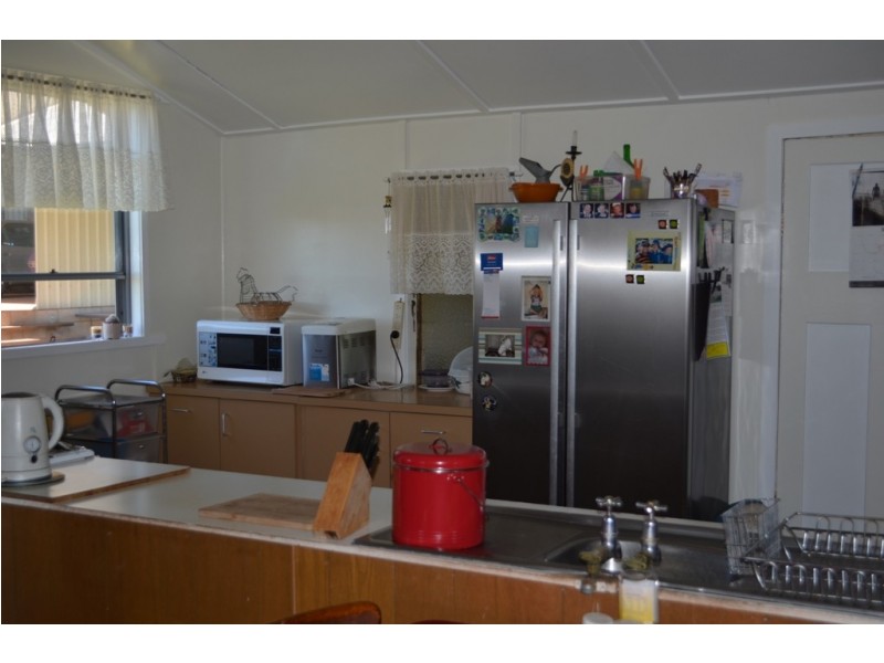 245 Woods Road, Wooroolin QLD 4608
