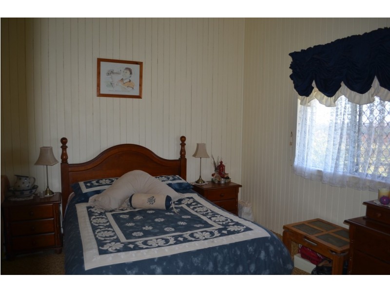 245 Woods Road, Wooroolin QLD 4608