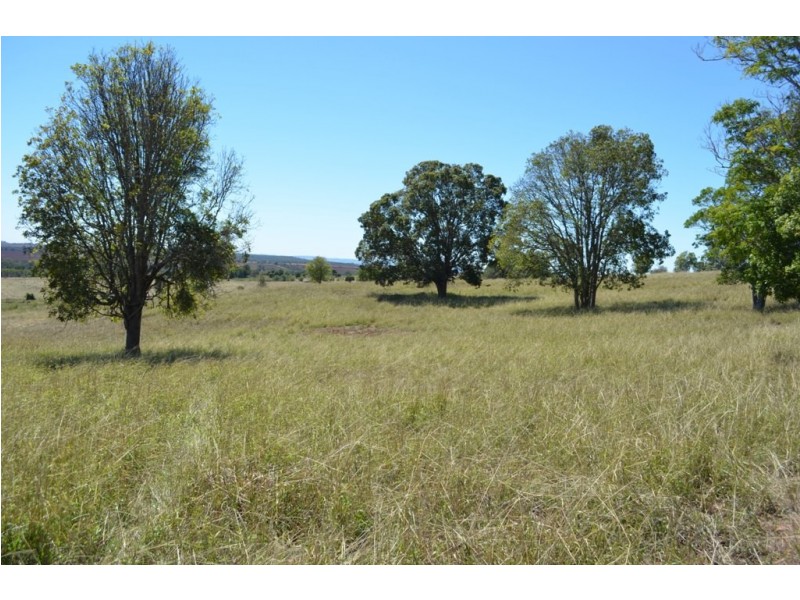 245 Woods Road, Wooroolin QLD 4608