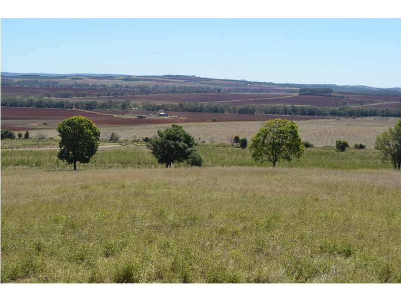 245 Woods Road, Wooroolin QLD 4608