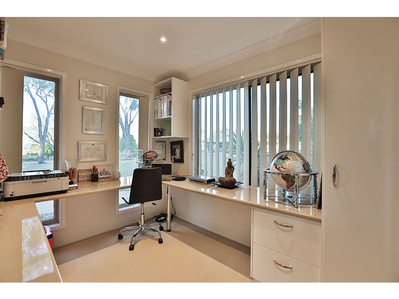 5 Langton Crescent, Oakey QLD 4401