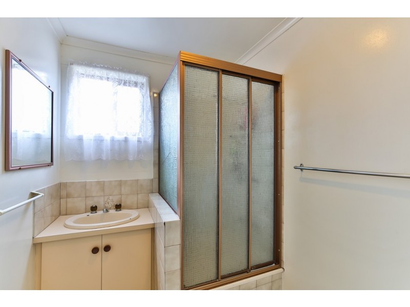 1/11 Hinkler Crescent, Wilsonton QLD 4350