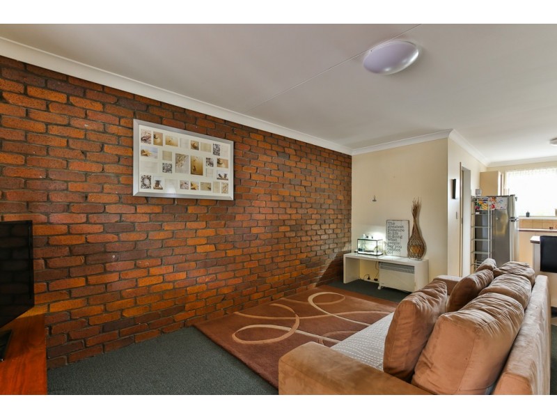 1/11 Hinkler Crescent, Wilsonton QLD 4350