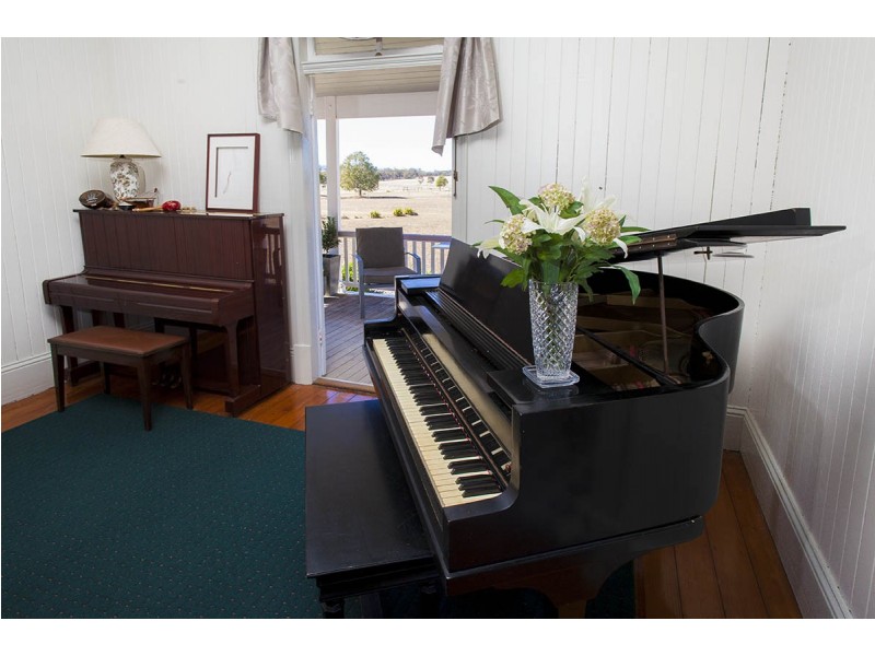 1889 Warwick-Allora Road, Deuchar QLD 4362