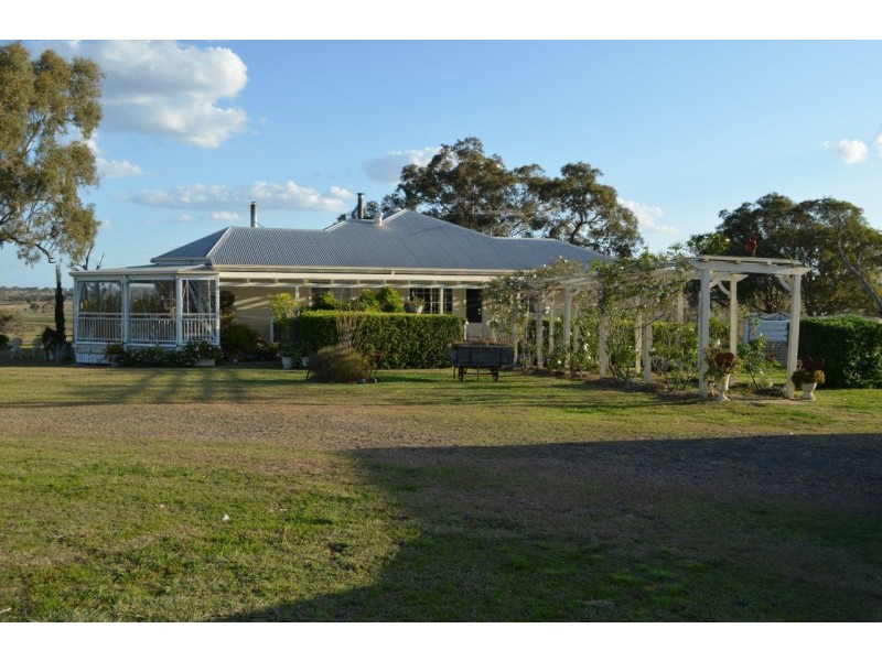 388 Berghoffers Road, Biddeston QLD 4401