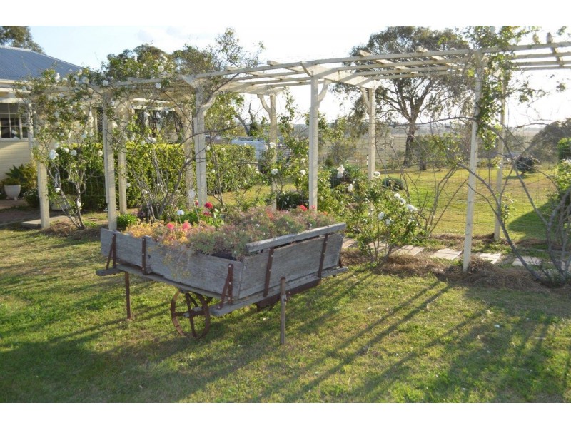 388 Berghoffers Road, Biddeston QLD 4401