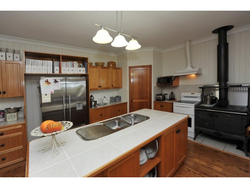 388 Berghoffers Road, Biddeston QLD 4401