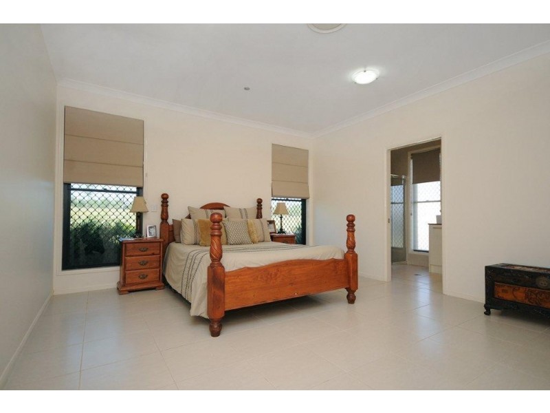 721 Kudo Silverleigh Road, Goombungee QLD 4354