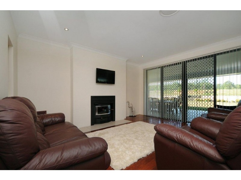 721 Kudo Silverleigh Road, Goombungee QLD 4354