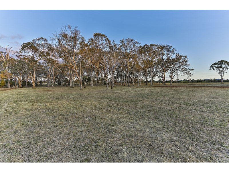 452 Meringandan Road, Kleinton QLD 4352