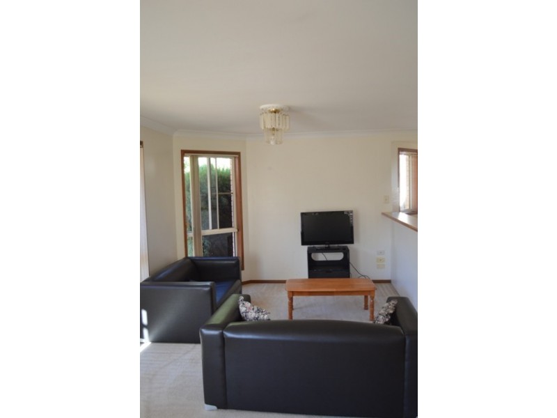 2/484 West Street, Toowoomba QLD 4350