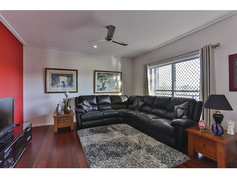 13 Willis Road, Meringandan West QLD 4352