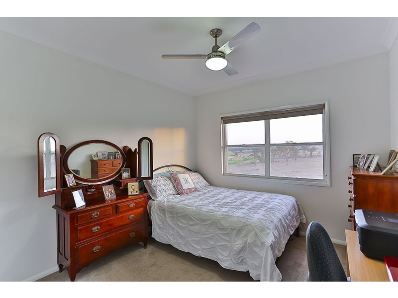 13 Willis Road, Meringandan West QLD 4352