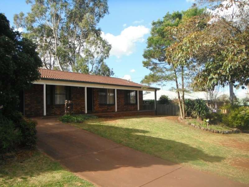 7 Nellie Street, Centenary Heights QLD 4350