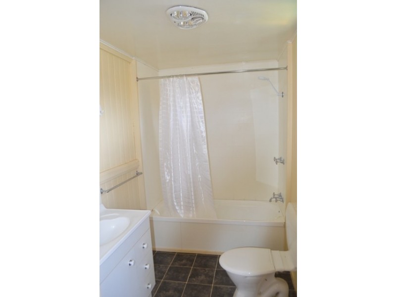 2/5 Royal Lane, Toowoomba City QLD 4350